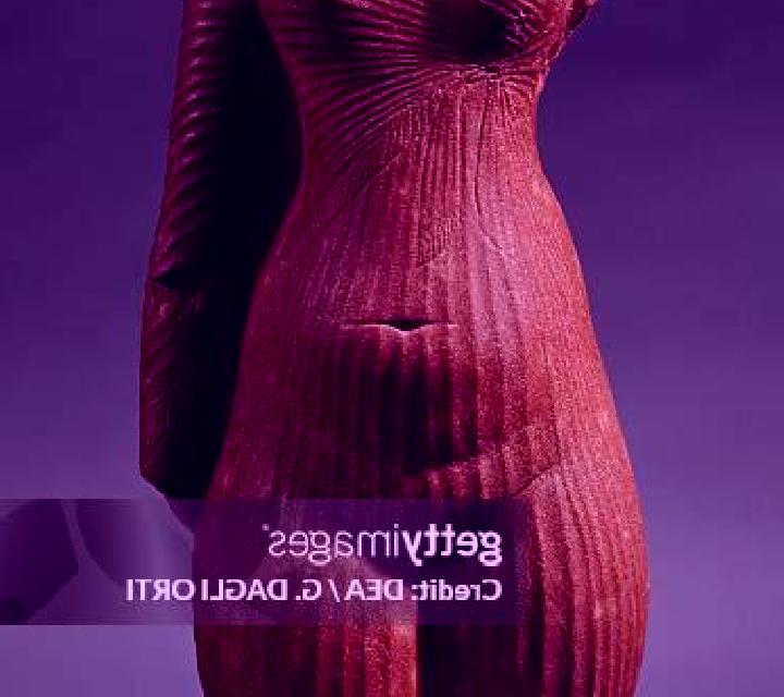 Martina 2 Mercadal escort