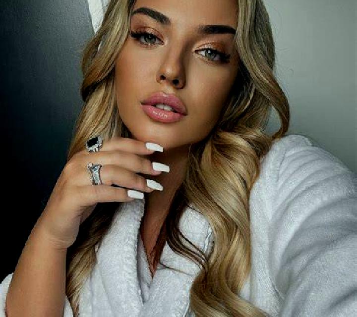 Martina Lanciego escort