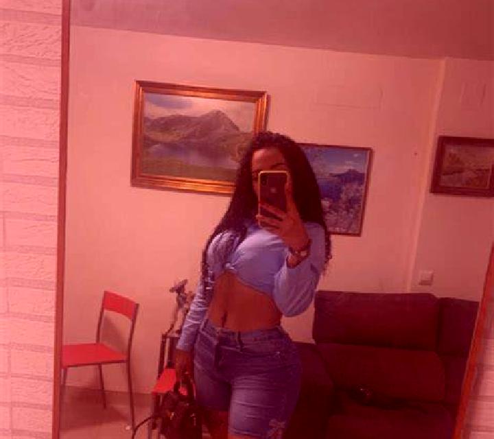 Martina Pedrola escort