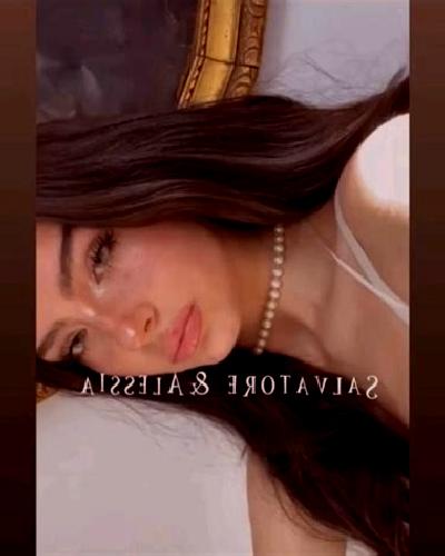 Ángela Chimillas escort