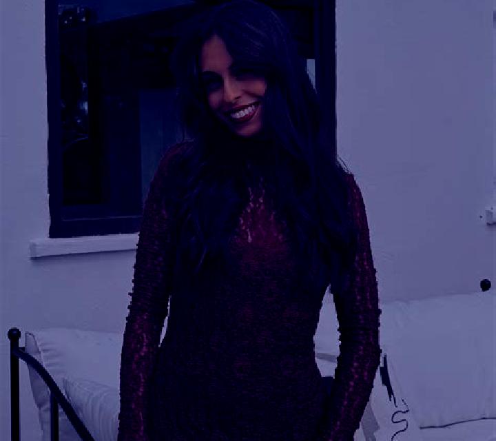 Ángela Sagas escort