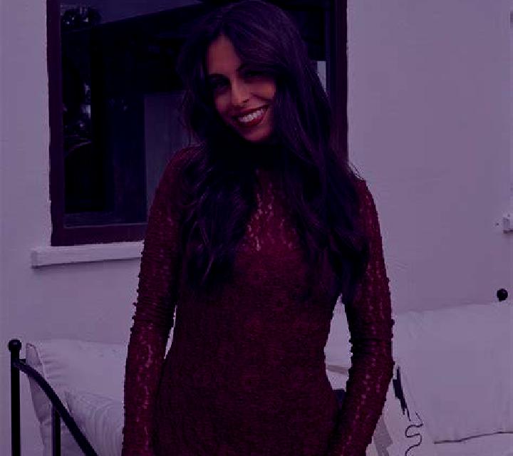 Noa Moradillo de Roa escort