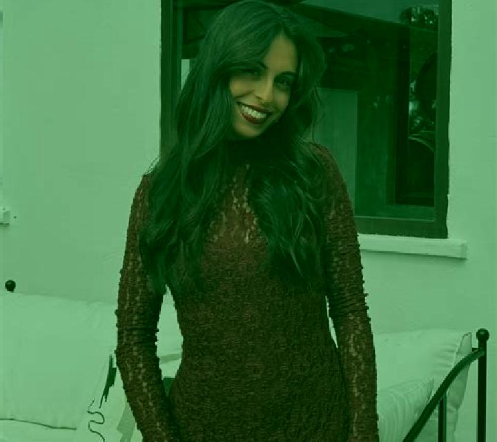 Noa Valdeganga escort