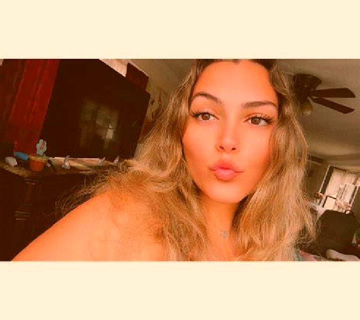 Noelia Abadin escort