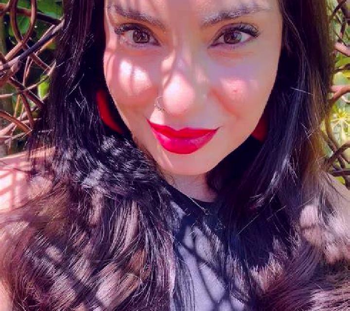 Noelia Ontinena escort