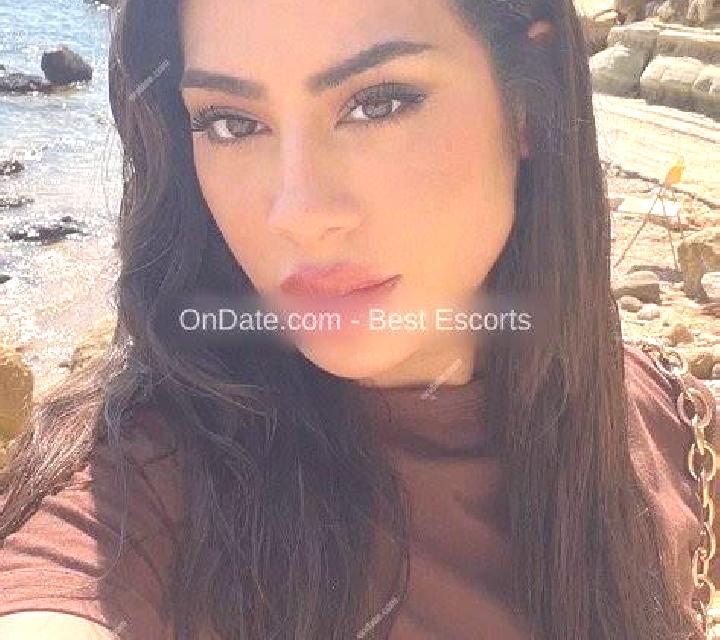 Olivia 2 Pinarejo escort