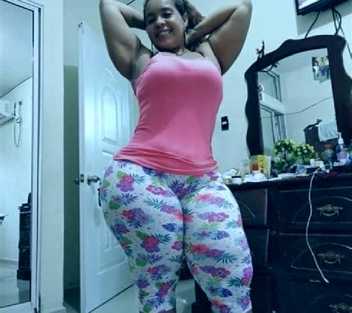 Olivia 3 Cartes escort