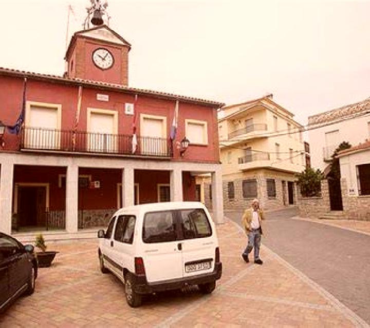 Paloma Artenara escort