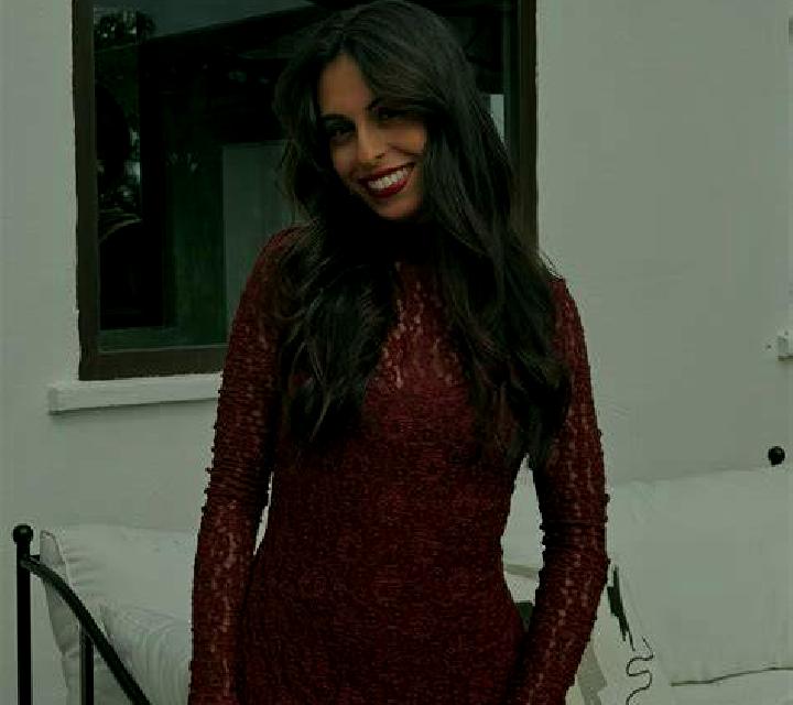 Paula Mutriku escort