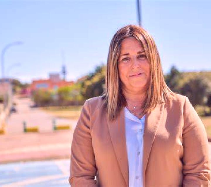 Renata 3 Rotova escort