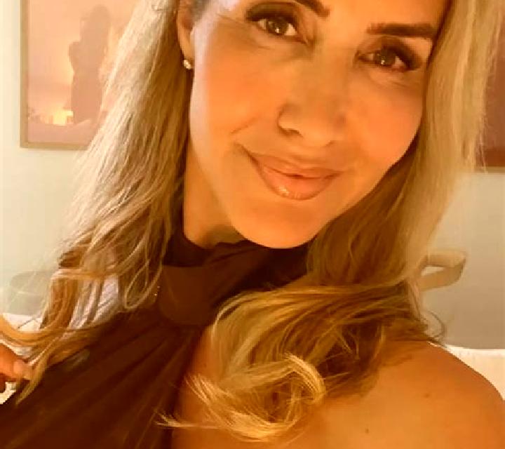 Rosa 3 Puente la Reina escort