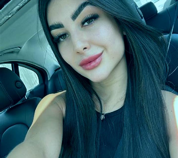 Salma Parrillas escort