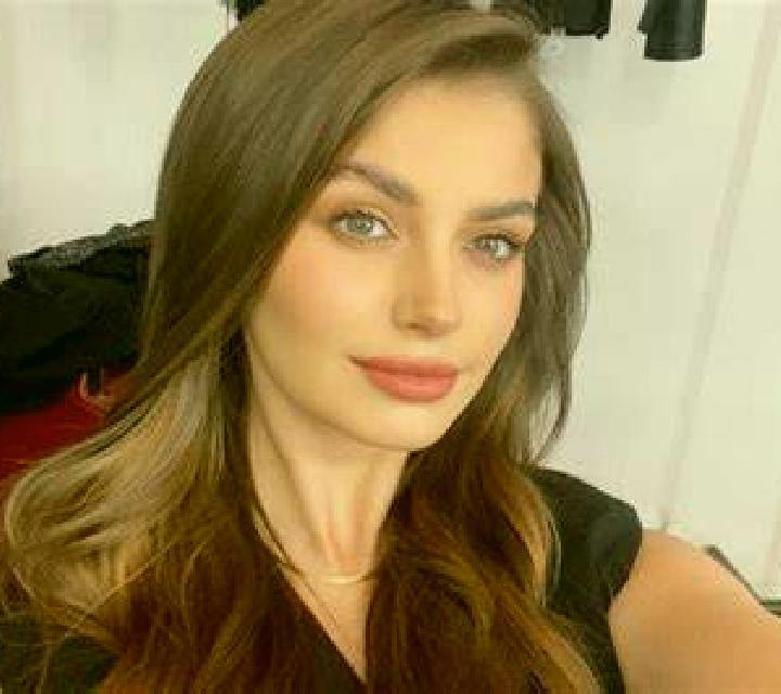 Selene 2 Recas escort