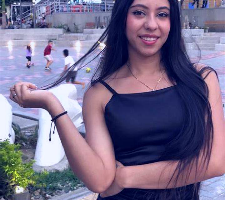 Selene Aracena escort