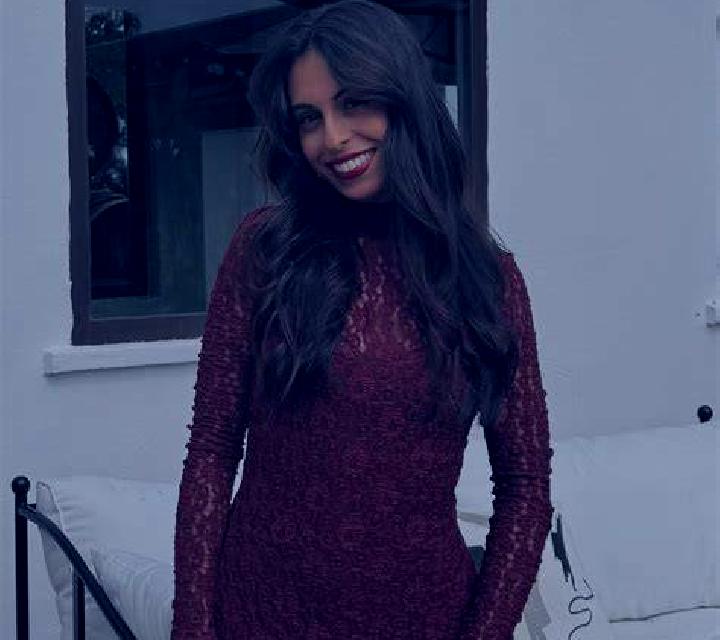 Valeria 2 Saus escort