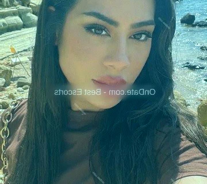 Valeria Villalube escort