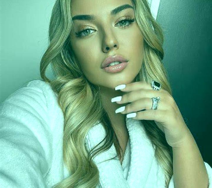 Ximena Menarguens escort