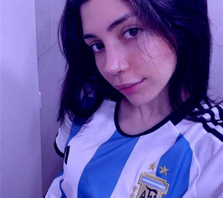 Ximena Saldes escort